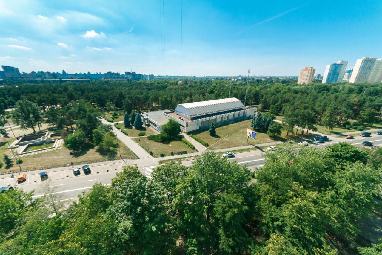 Apartments On Henerala Zhmachenka Kiev Exteriör bild