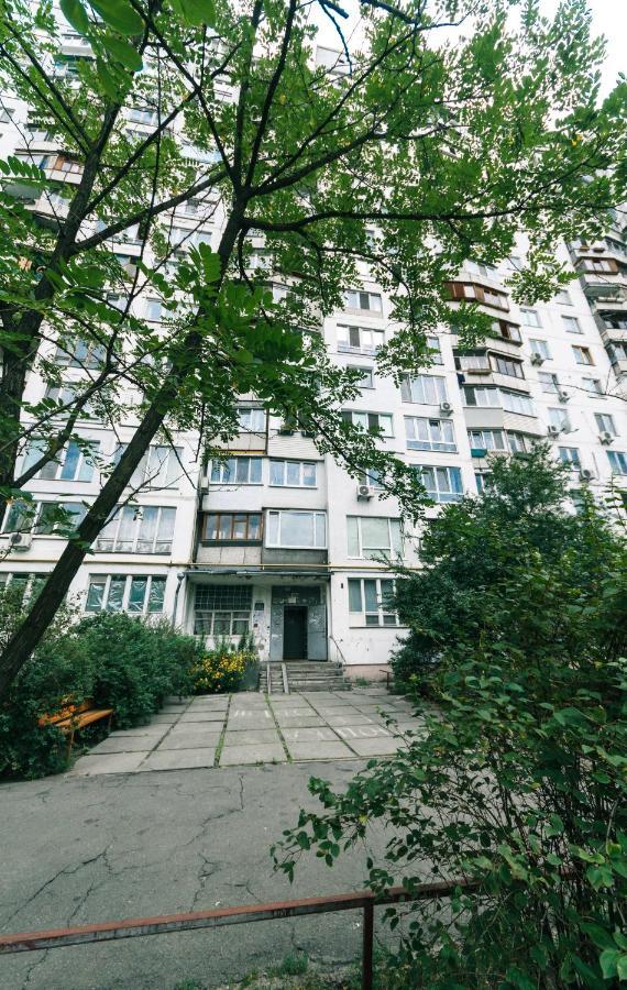 Apartments On Henerala Zhmachenka Kiev Rum bild